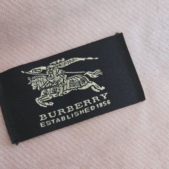 Burberry Checked Cashmere Scarf/ Wrap Pale Candy Pink Quiet Luxury Size 67"x27" - Picture 6 of 6